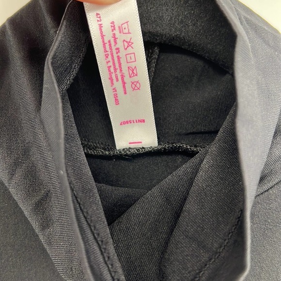 New! Commando Butter Tee Sleeveless Turtleneck - Black - L/XL - Picture 7 of 9